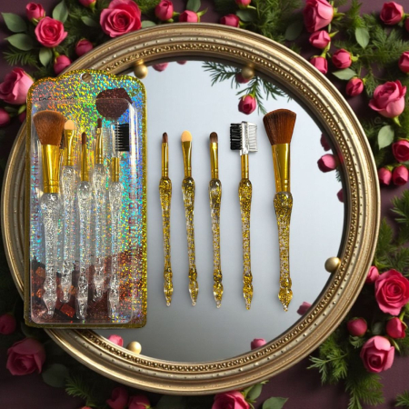 Pensule de Machiaj - Set 5 pensule machiaj cu mânere transparente umplute cu glitter auriu și peri moi albi/aurii.