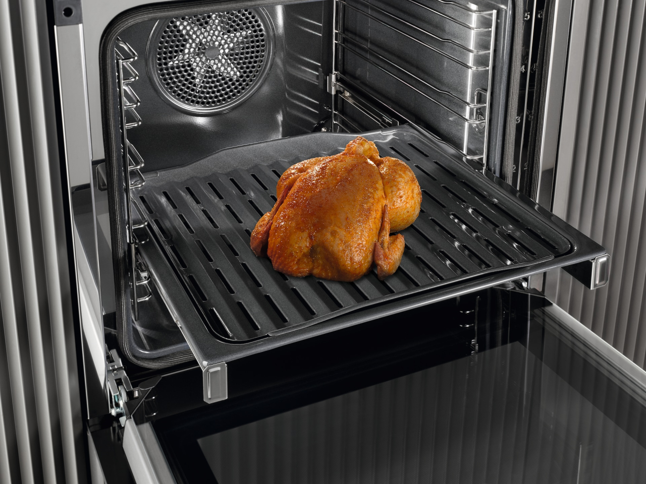 Accesoriu pentru gril și rotisor Miele HGBB 71, pentru tava HUBB 71 [6]