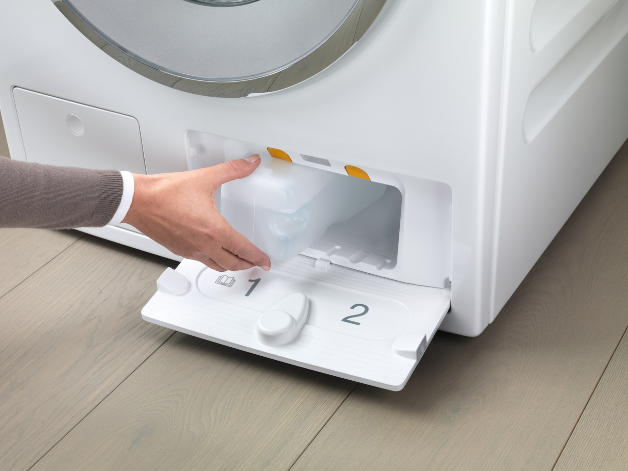 Agent de curățare Miele TwinDos Care GP TDC 141 L pentru sistemul de dozare TwinDos, aprox. 5 cicluri [2]