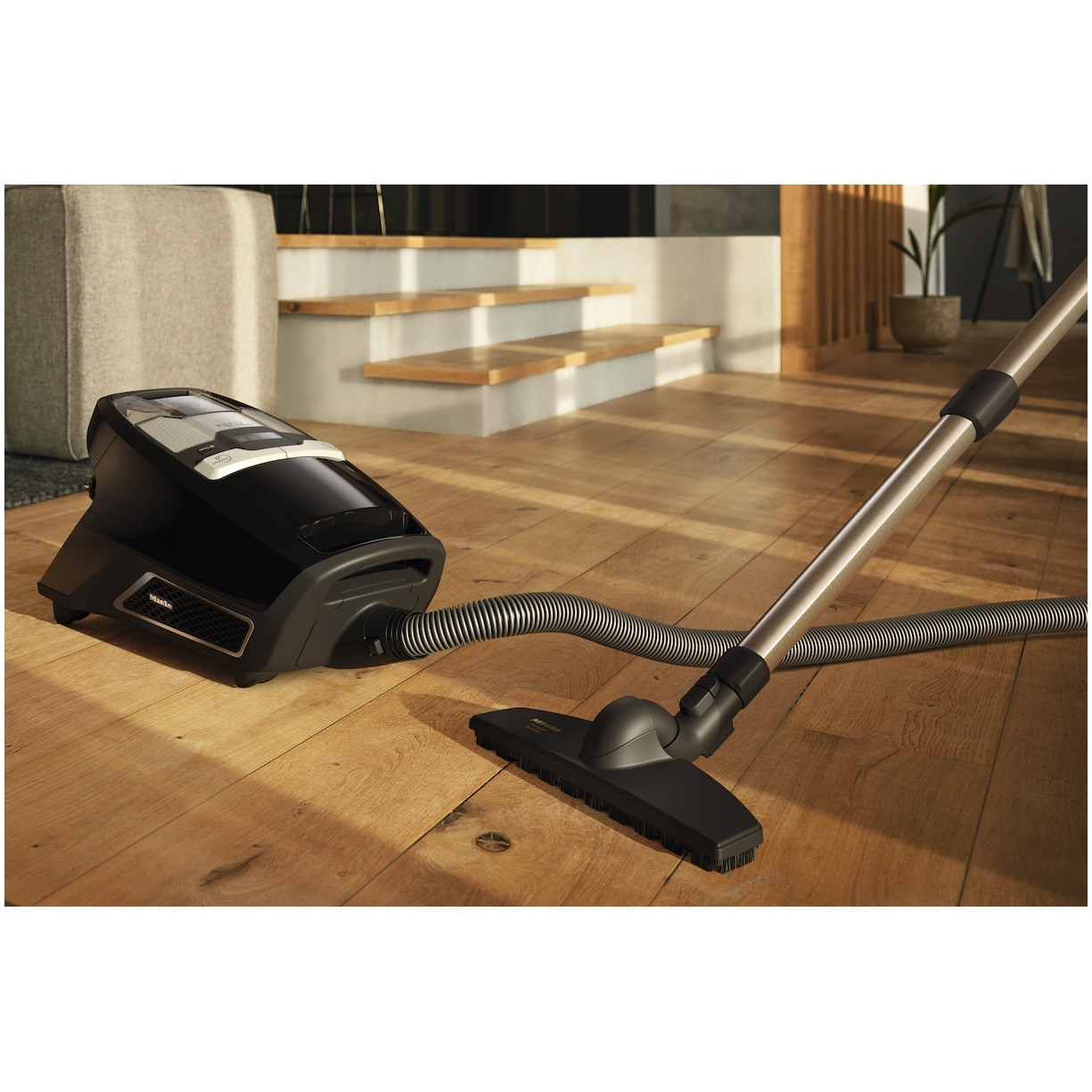 Aspirator fara sac Miele Blizzard CX1 Comfort PowerLine , 890 W, 2 l, 76 dB, perie Parquet Twister, Negru [7]
