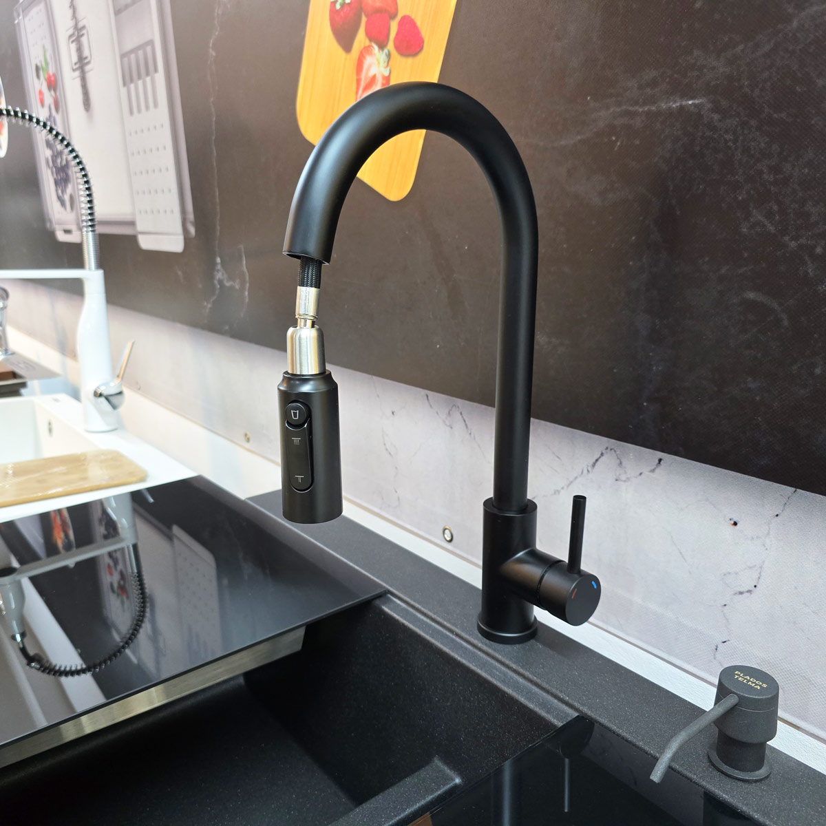 Baterie 3 cai CookingAid Cindy Black apa rece / calda / filtru apa negru mat si perlator detasabil / extractibil cu buton comutare jet / spray [6]