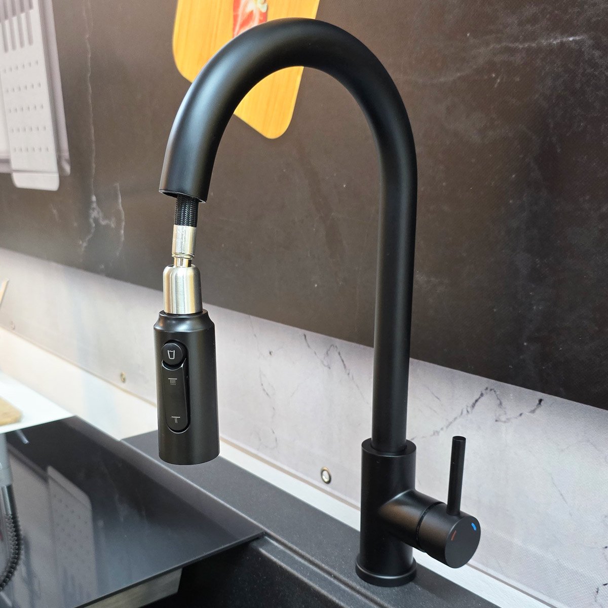 Baterie 3 cai CookingAid Cindy Black apa rece / calda / filtru apa negru mat si perlator detasabil / extractibil cu buton comutare jet / spray [12]