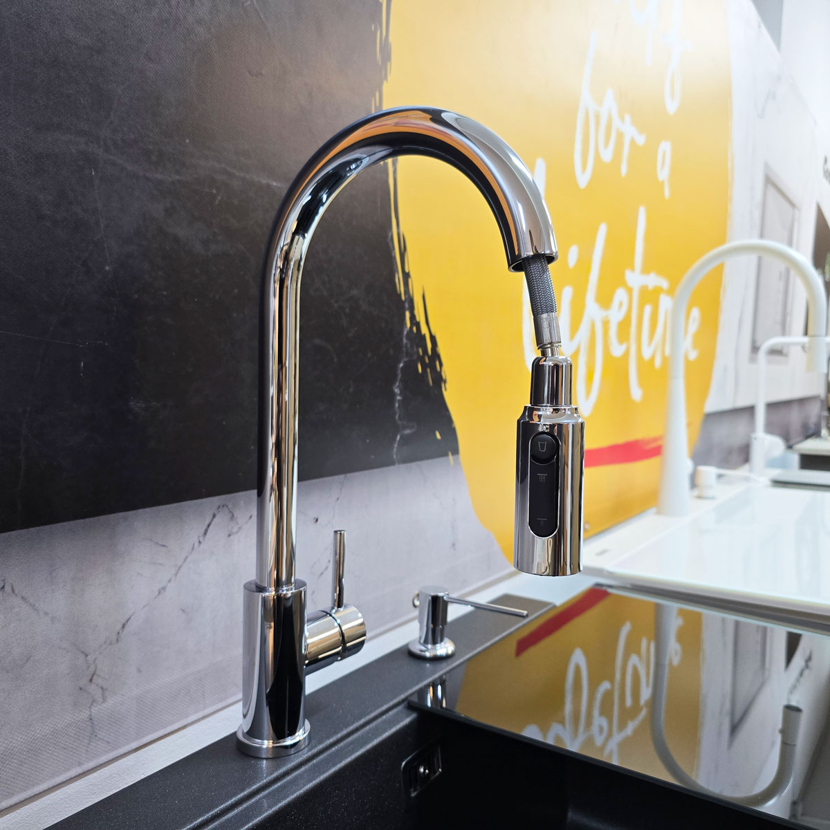 Baterie 3 cai CookingAid Cindy Chrome apa rece / calda / filtru apa cu finisaj cromat si perlator detasabil / extractibil cu buton comutare jet / spray [2]