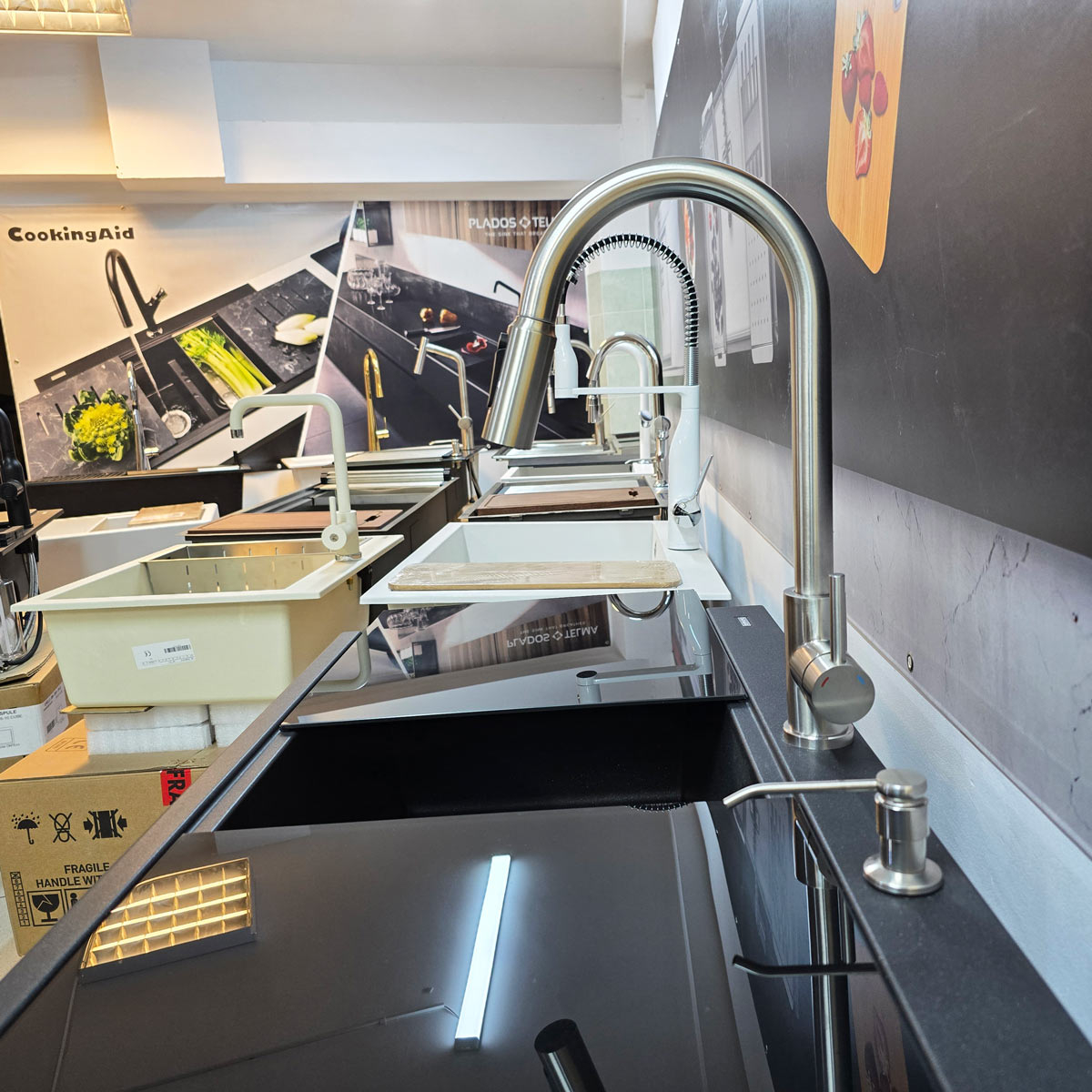 Baterie 3 cai CookingAid Cindy Steel apa rece / calda / filtru apa inox periat si perlator detasabil / extractibil cu buton comutare jet / spray [8]