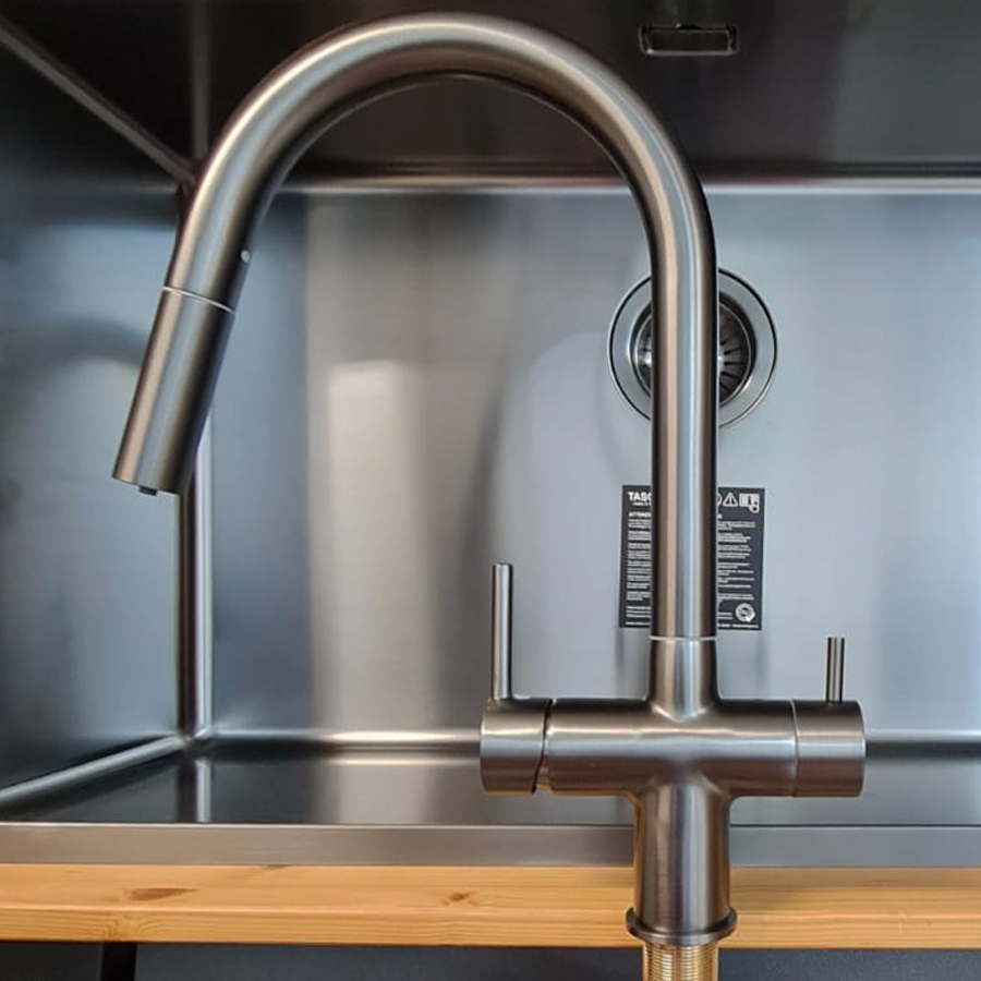 Baterie 3 cai CookingAid THREE FLOW GUN METAL apa rece / calda / filtru apa cu finisaj inox gri metal periat si perlator detasabil / extractibil [9]