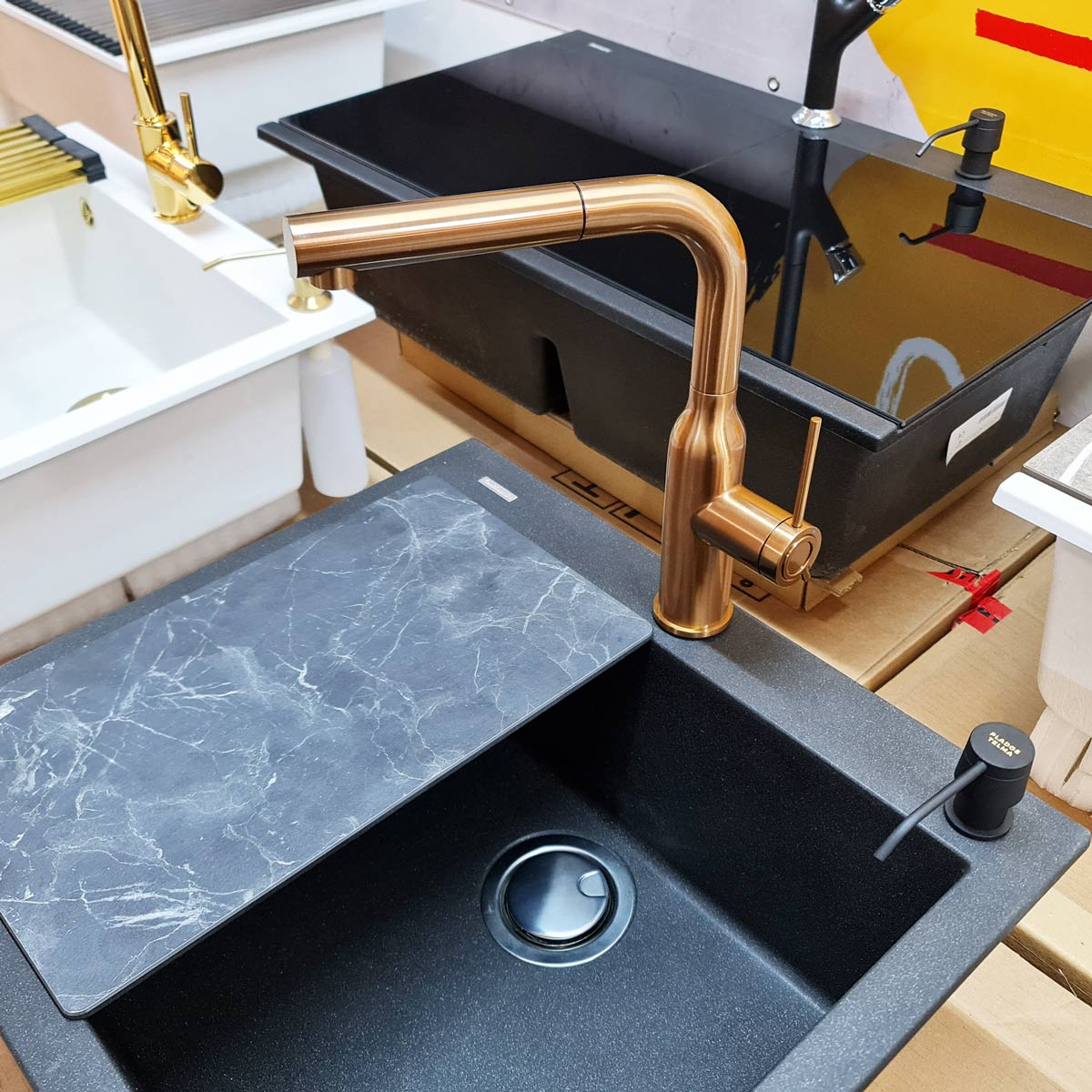 Baterie CookingAid Angelina Copper cu furtun dus extractibil si finisaj cupru periat [5]