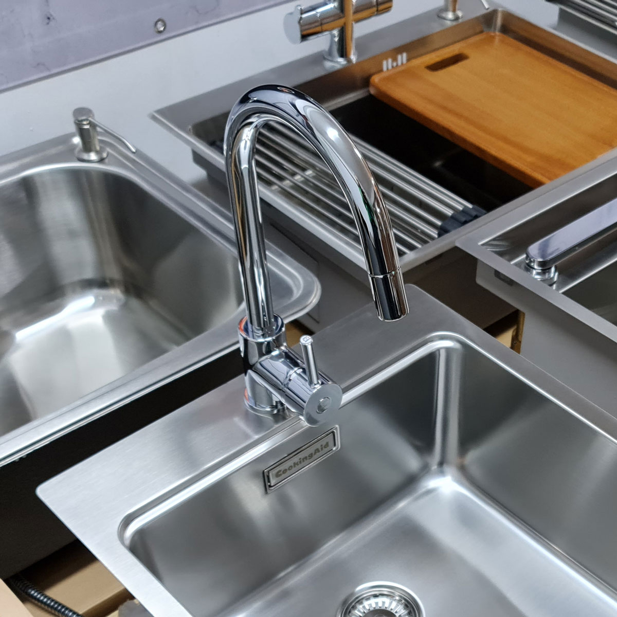 Baterie CookingAid Indiana cu furtun dus retractabil / extractibil si finisaj Cromat [6]