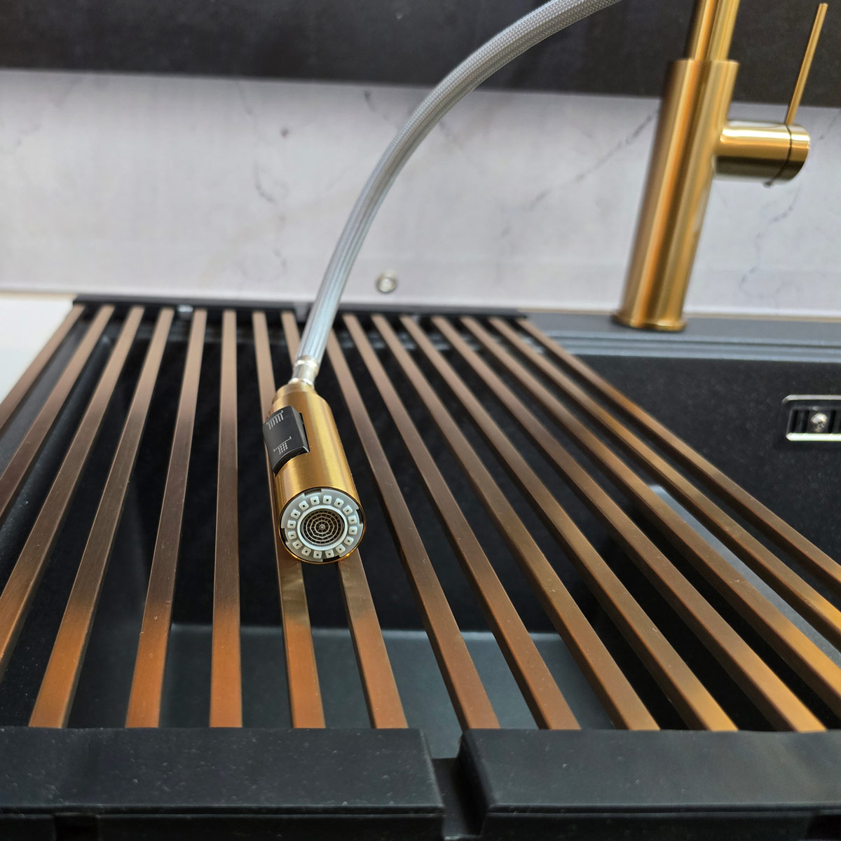 Baterie CookingAid Jennifer Copper cu furtun dus extractibil + buton jet/dus si finisaj inox periat [4]