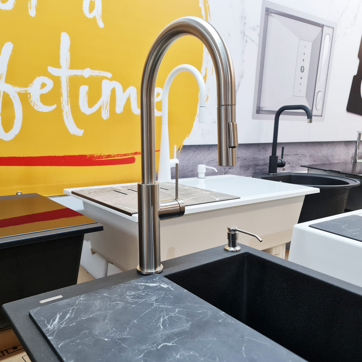 Baterie CookingAid Jennifer Steel cu furtun dus extractibil + buton jet/dus si finisaj inox periat [4]