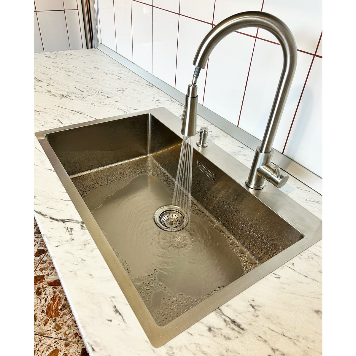 Baterie CookingAid Julia Steel cu furtun dus extractibil + buton jet/dus si finisaj inox periat [4]