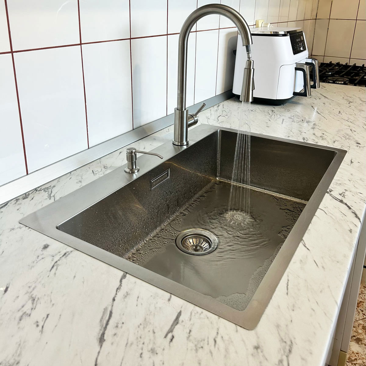 Baterie CookingAid Julia Steel cu furtun dus extractibil + buton jet/dus si finisaj inox periat [7]