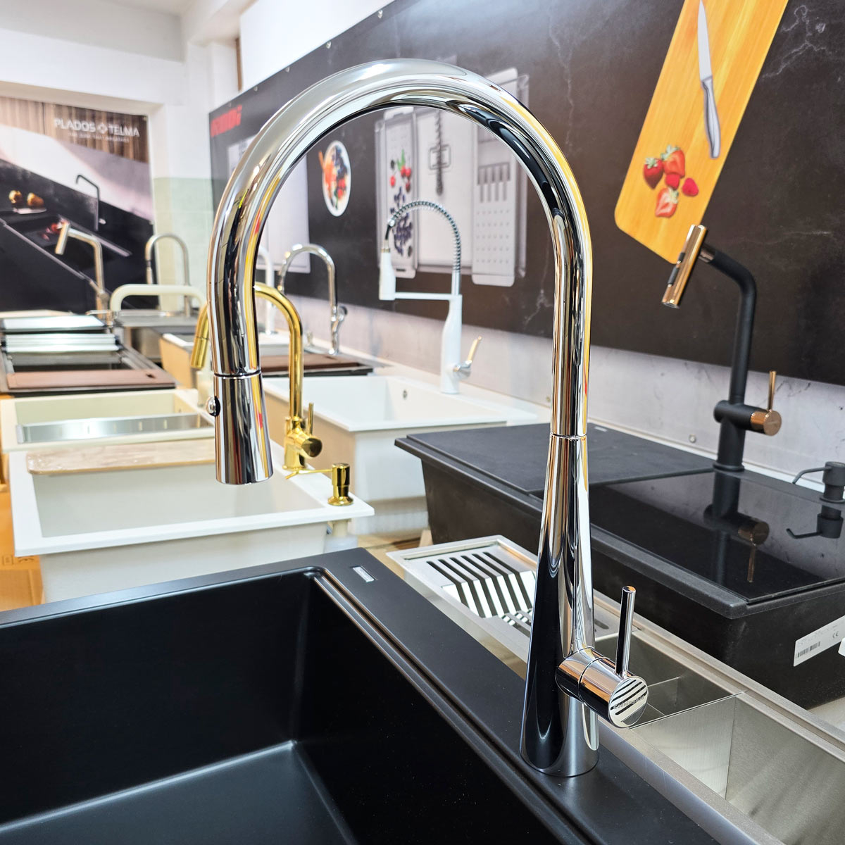 Baterie CookingAid NEWMIX 90 CHROME cu finisaj cromat si furtun dus retractabil / extractibil + buton jet/dus [3]