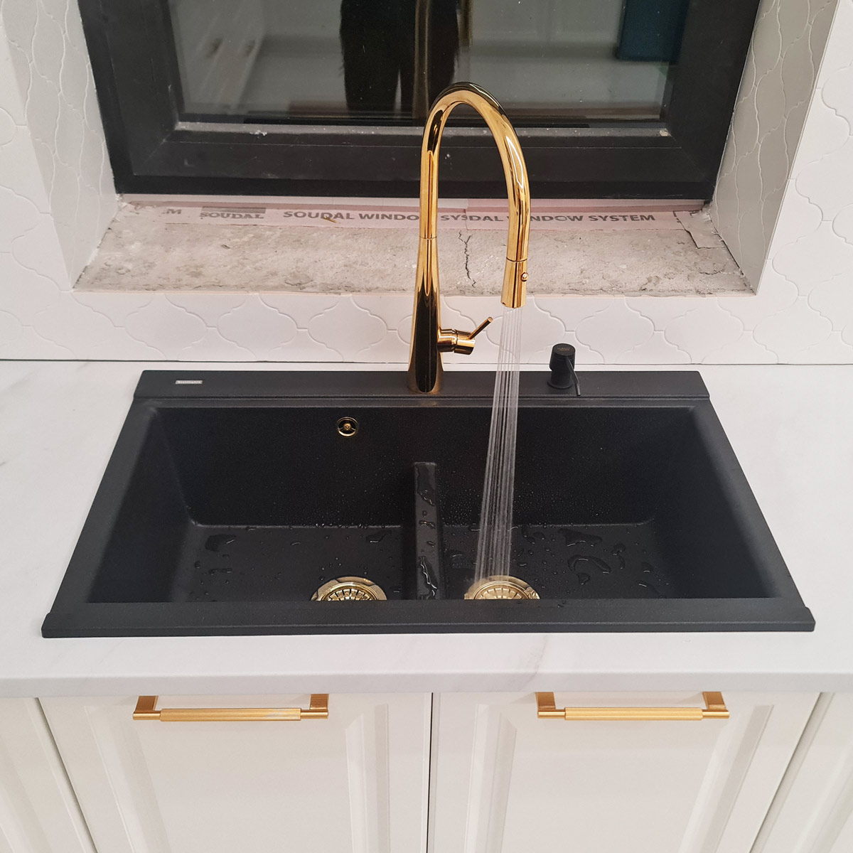 Baterie CookingAid NEWMIX 90 GOLD cu finisaj auriu si furtun dus retractabil / extractibil + buton jet/dus [5]