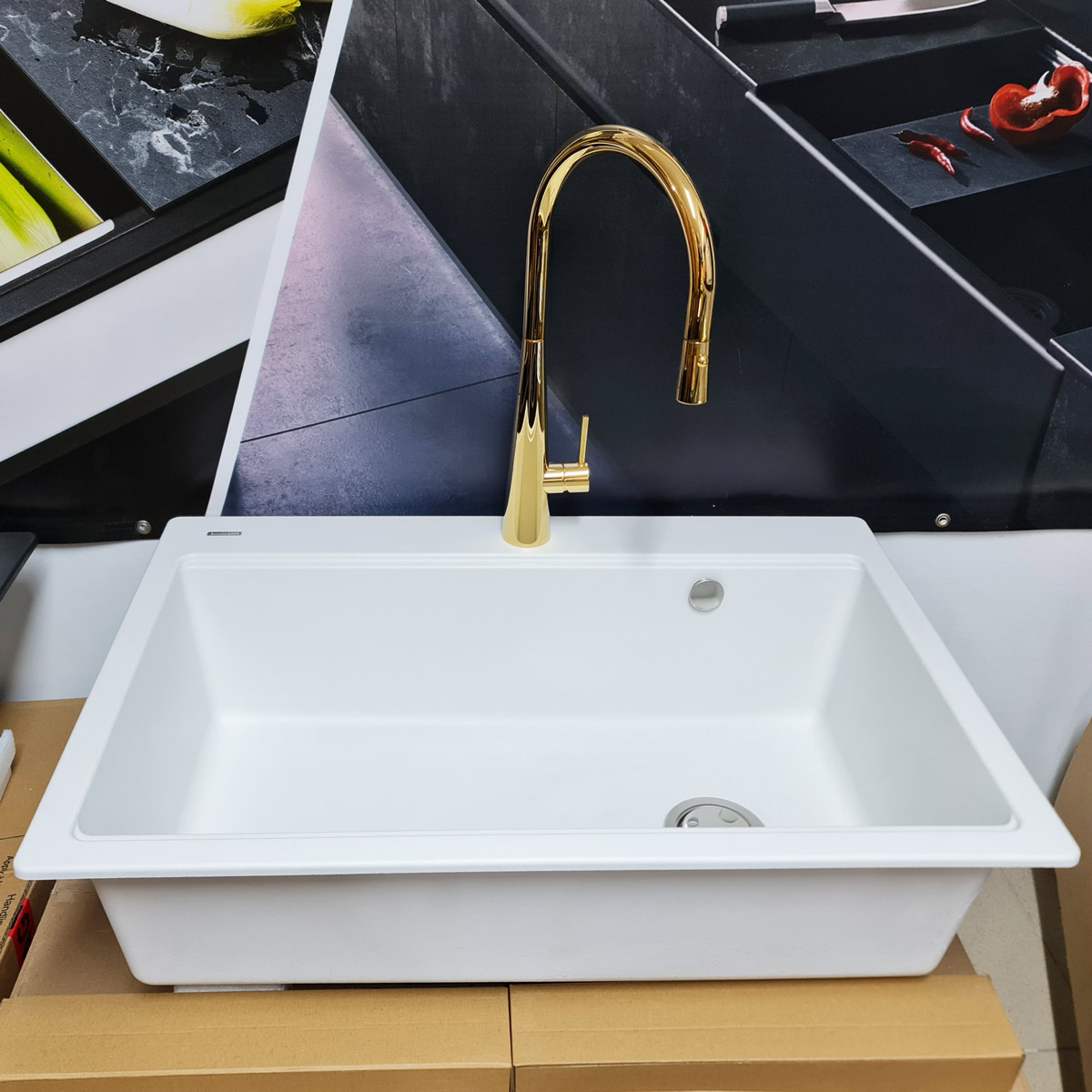 Baterie CookingAid NEWMIX 90 GOLD cu finisaj auriu si furtun dus retractabil / extractibil + buton jet/dus [19]