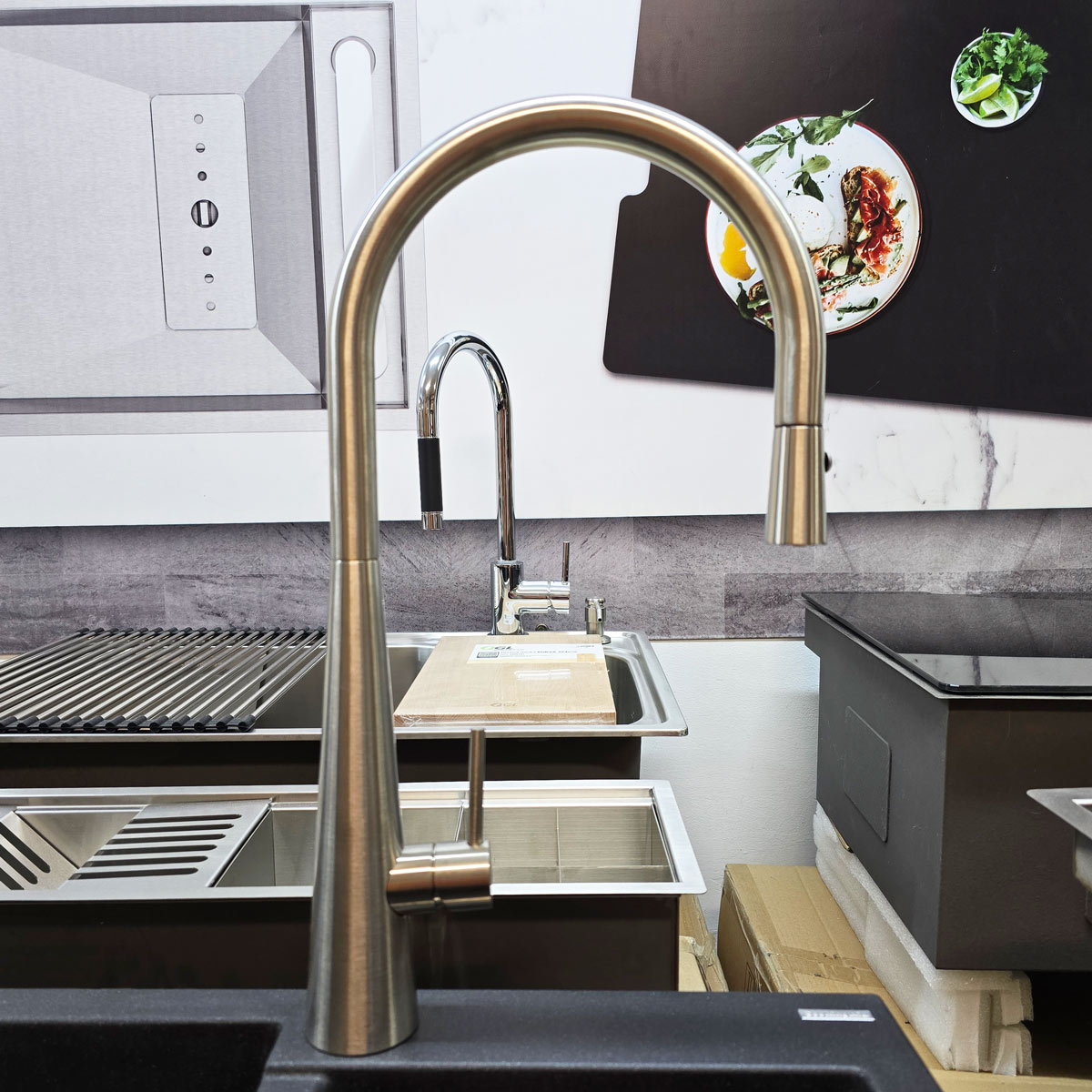 Baterie CookingAid NEWMIX 90 STEEL cu finisaj periat si furtun dus retractabil / extractibil + buton jet/dus [6]