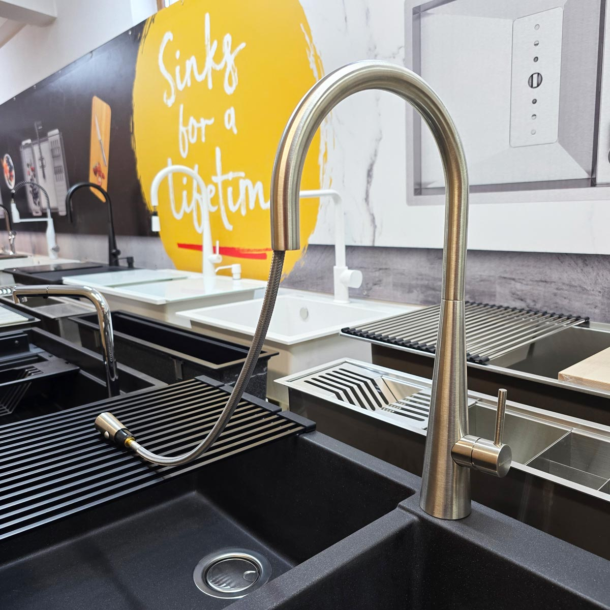 Baterie CookingAid NEWMIX 90 STEEL cu finisaj periat si furtun dus retractabil / extractibil + buton jet/dus [2]