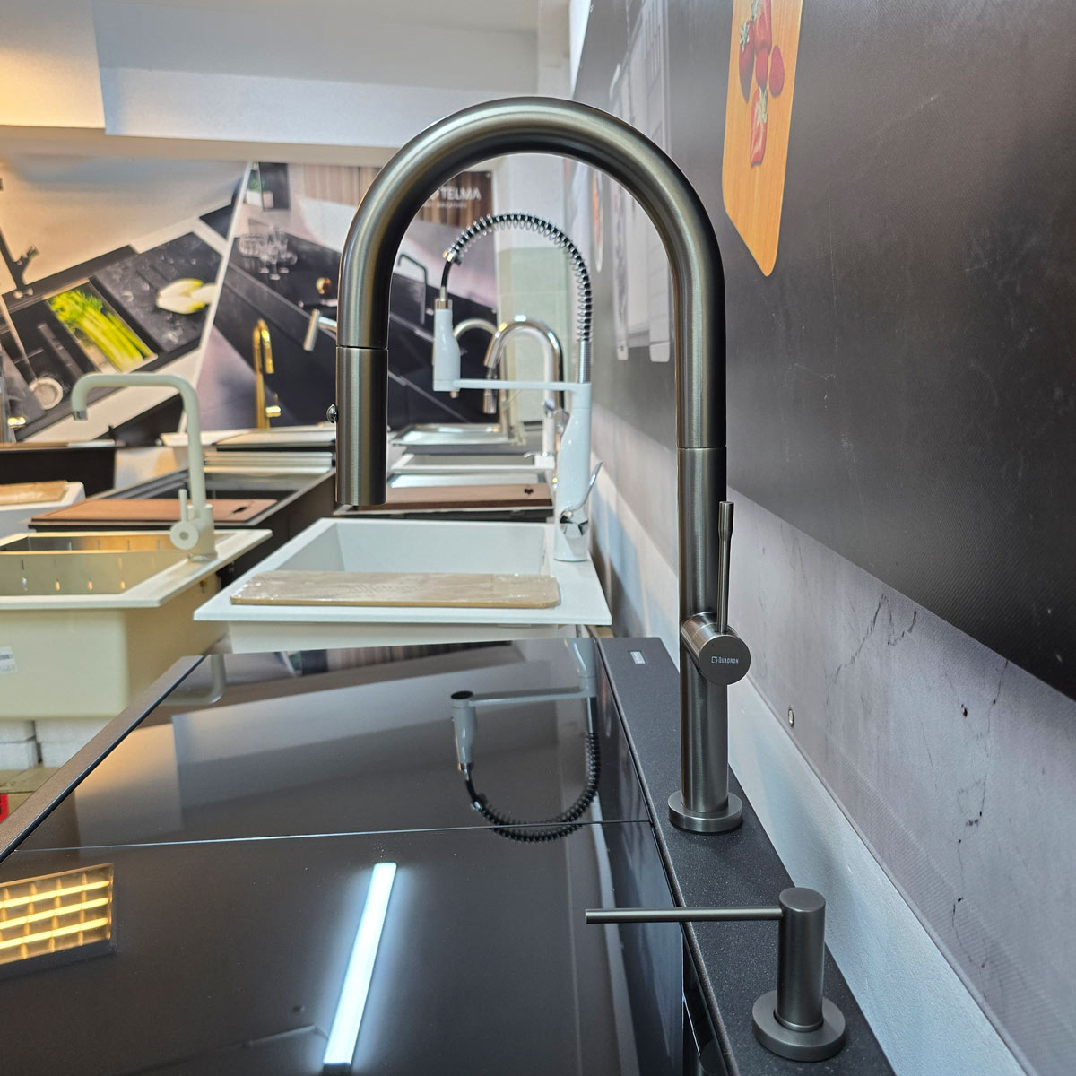 Baterie CookingAid Quadron Felicity Gun Metal cu furtun dus extractibil + buton jet/dus si finisaj Negru mat [13]