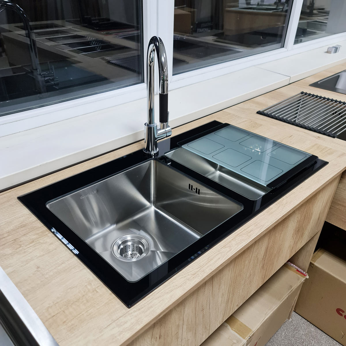 Baterie CookingAid RODI LINE MN 1011 cu furtun dus retractabil / extractibil si finisaj Cromat [15]