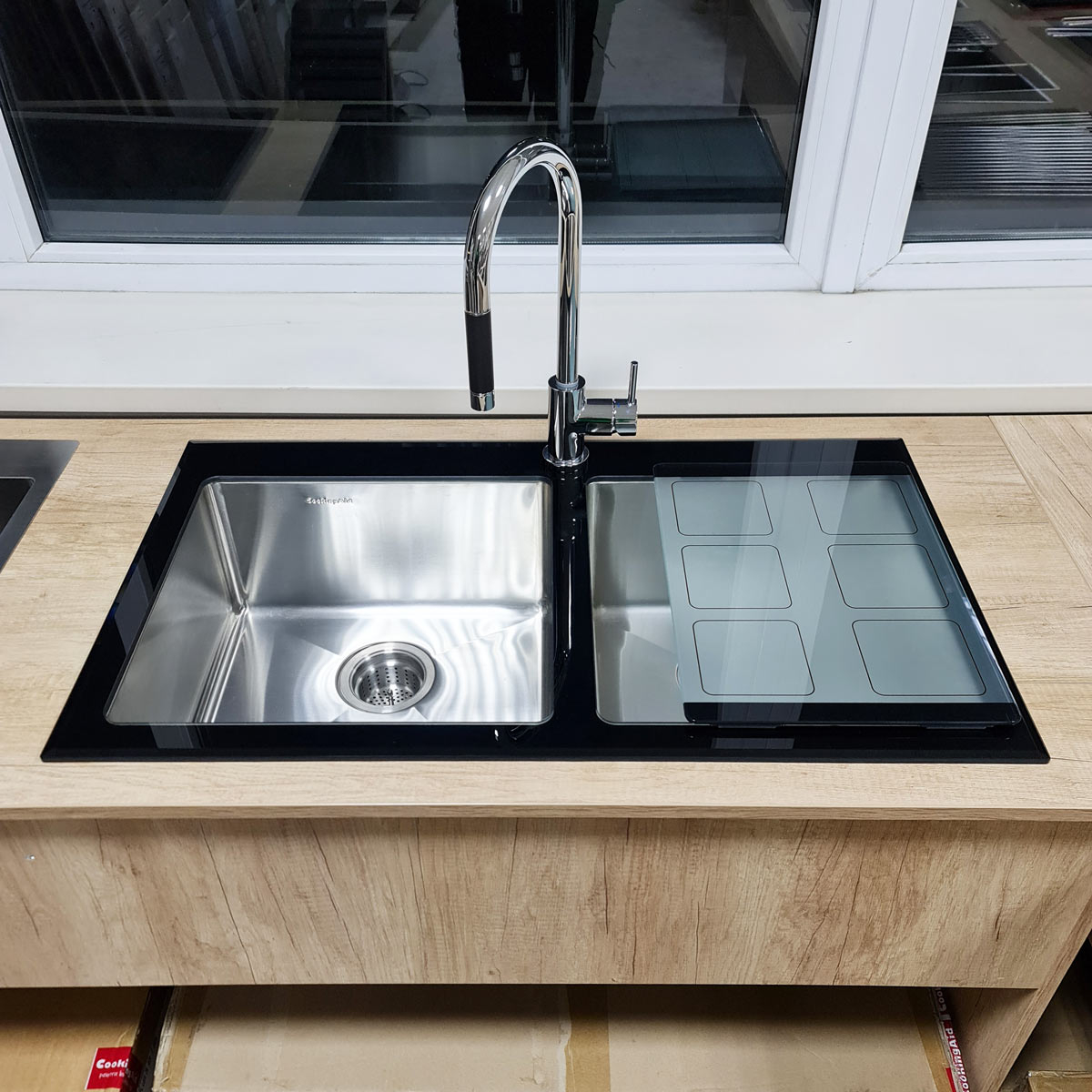 Baterie CookingAid RODI LINE MN 1011 cu furtun dus retractabil / extractibil si finisaj Cromat [17]