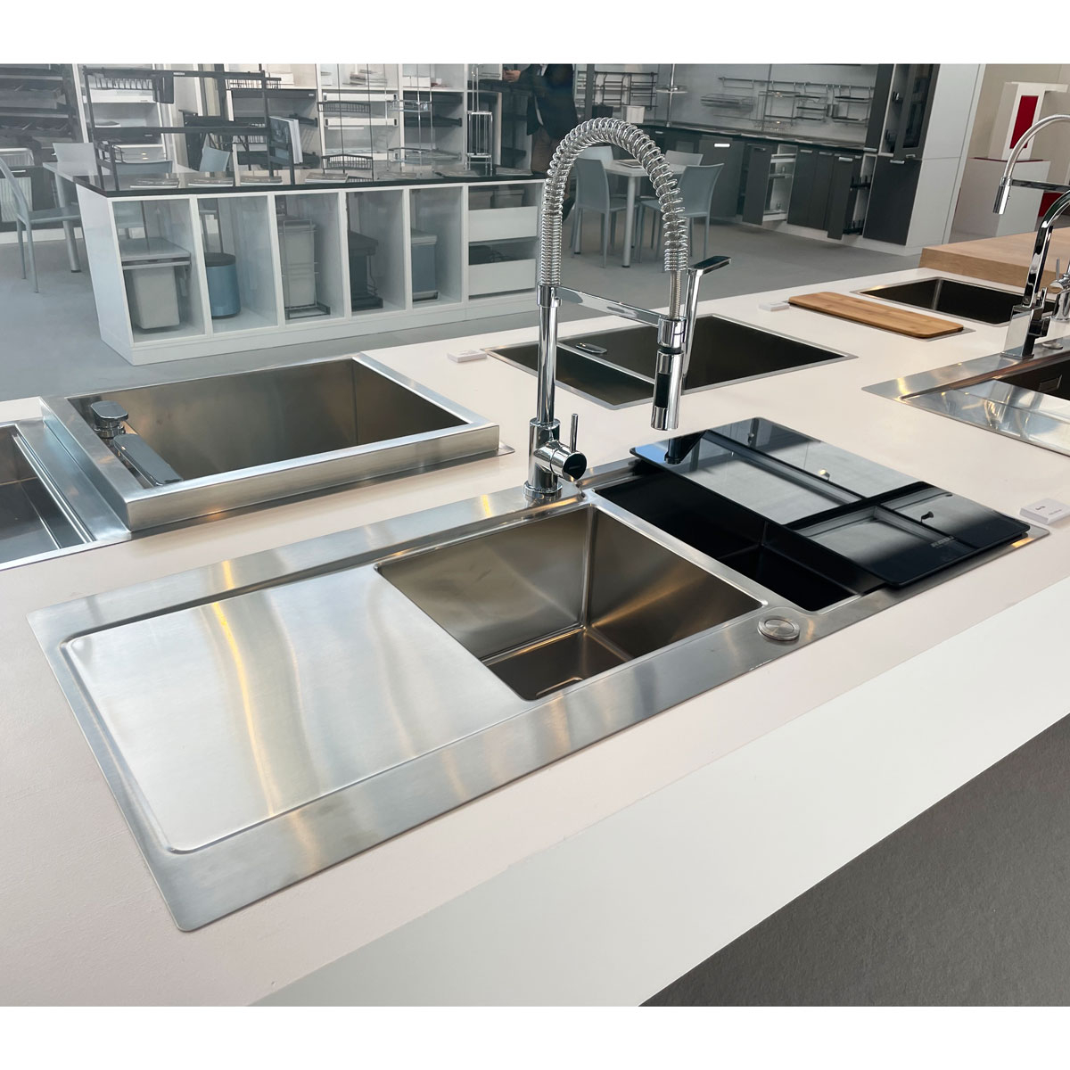 Baterie CookingAid RODI LINE MN 1021 cu cap flexibil detasabil + buton interschimbabil jet/dus si finisaj Cromat [4]