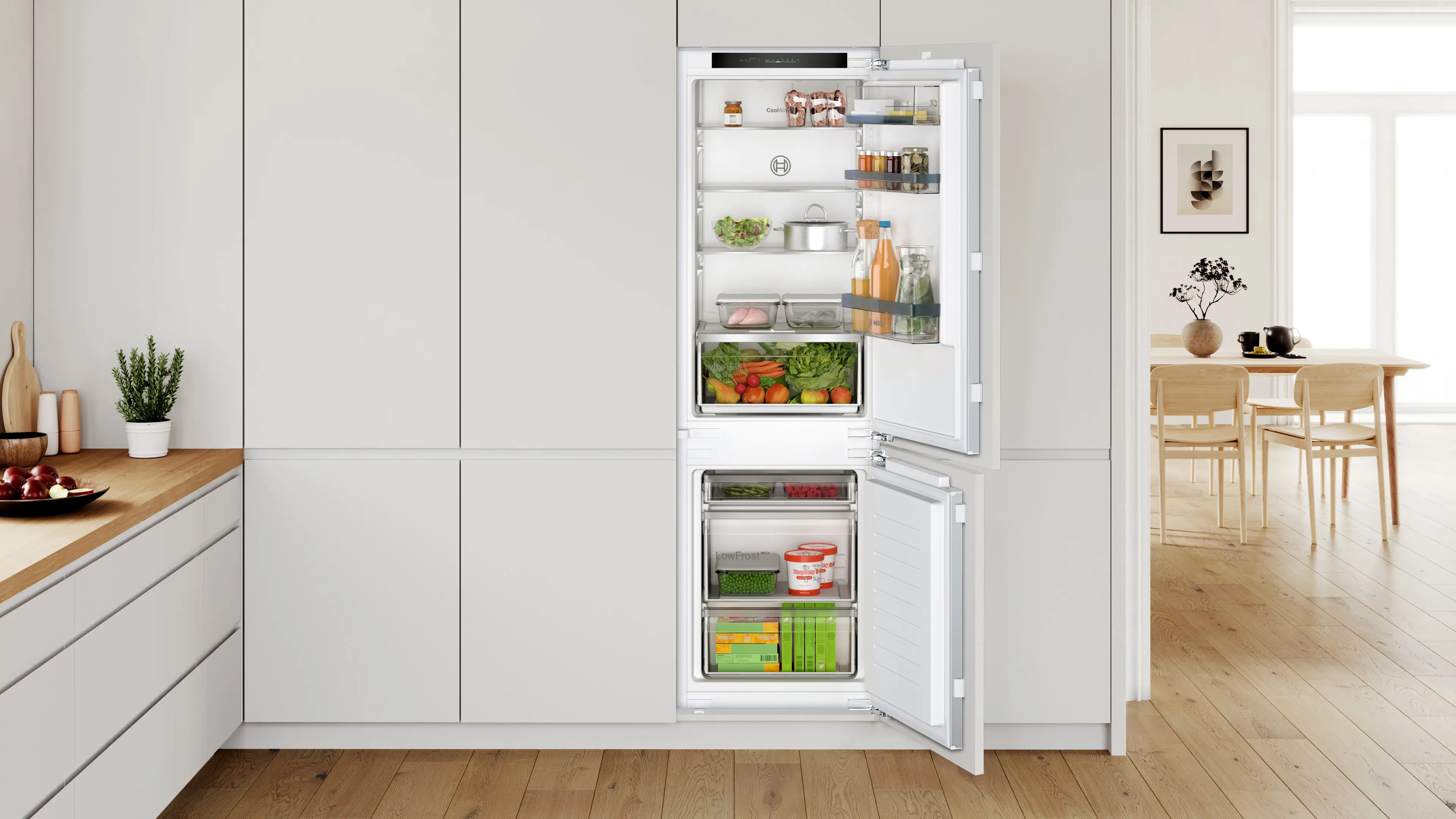 Bosch KIV86VFE1 - combină frigorifică încorporabilă, Seria 4, 177,2 cm, 267 litri, balama plată, clasa E [2]