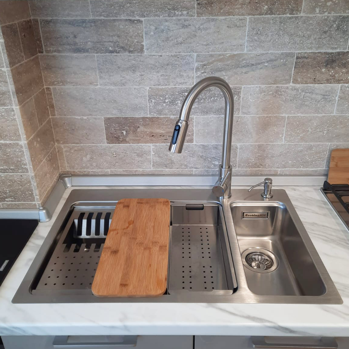 Chiuveta bucatarie cu 2 cuve inox CookingAid UNA 72 cu Bonus: tocator Versus din ABS reversibil in scurgator vase + accesorii montaj [5]