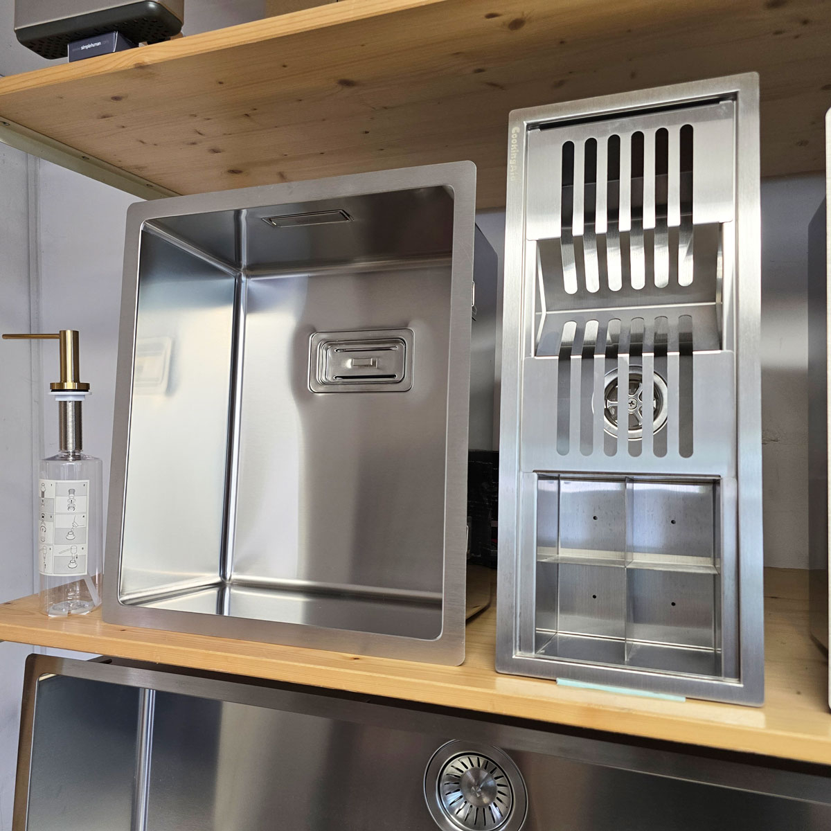 Chiuveta bucatarie inox CookingAid Box Lux 34 cu montaj pe/sub blat cu ventil scurgere dreptunghiular si accesorii montaj [9]