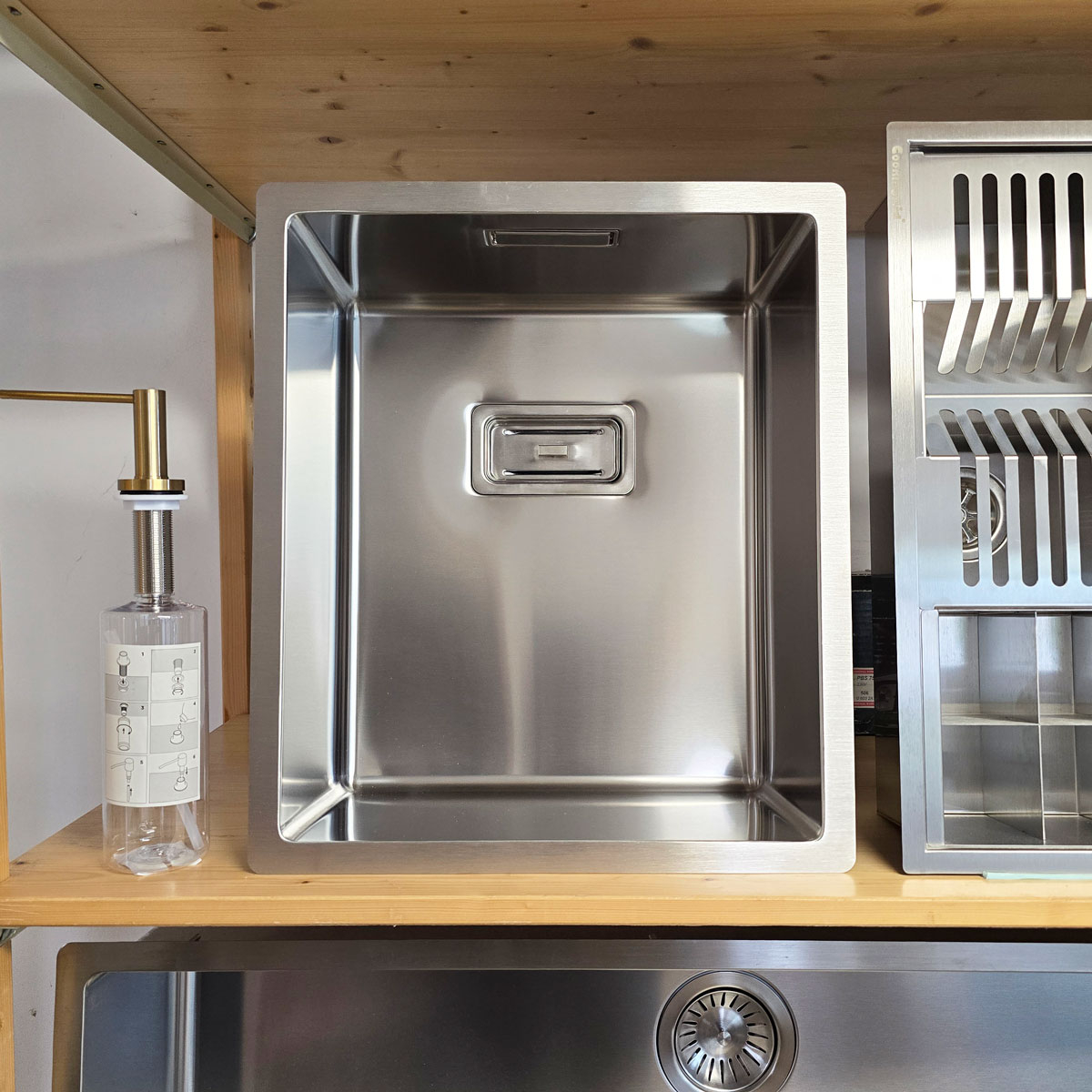 Chiuveta bucatarie inox CookingAid Box Lux 34 cu montaj pe/sub blat cu ventil scurgere dreptunghiular si accesorii montaj [10]