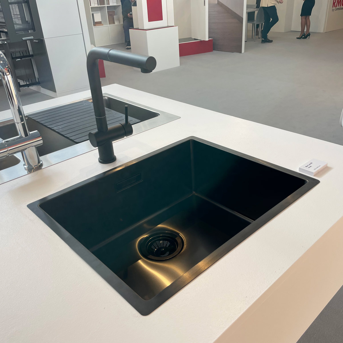 Chiuveta bucatarie inox CookingAid BOX LUX 50 DARK GREY cu strat PVD ceramic culoare gri inchis / negru cu montaj pe/sub blat + accesorii montaj [12]