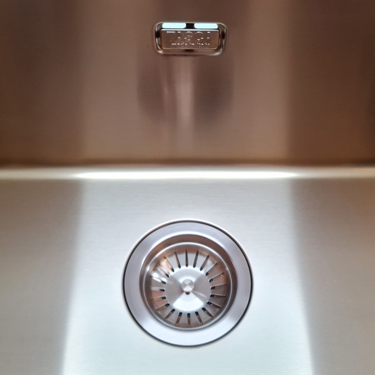 Chiuveta bucatarie inox CookingAid TASCA CANOVA CA50 COPPER cu strat PVD ceramic culoare cupru cu montaj pe blat, sub blat sau la nivelul blatului si accesorii montaj [4]