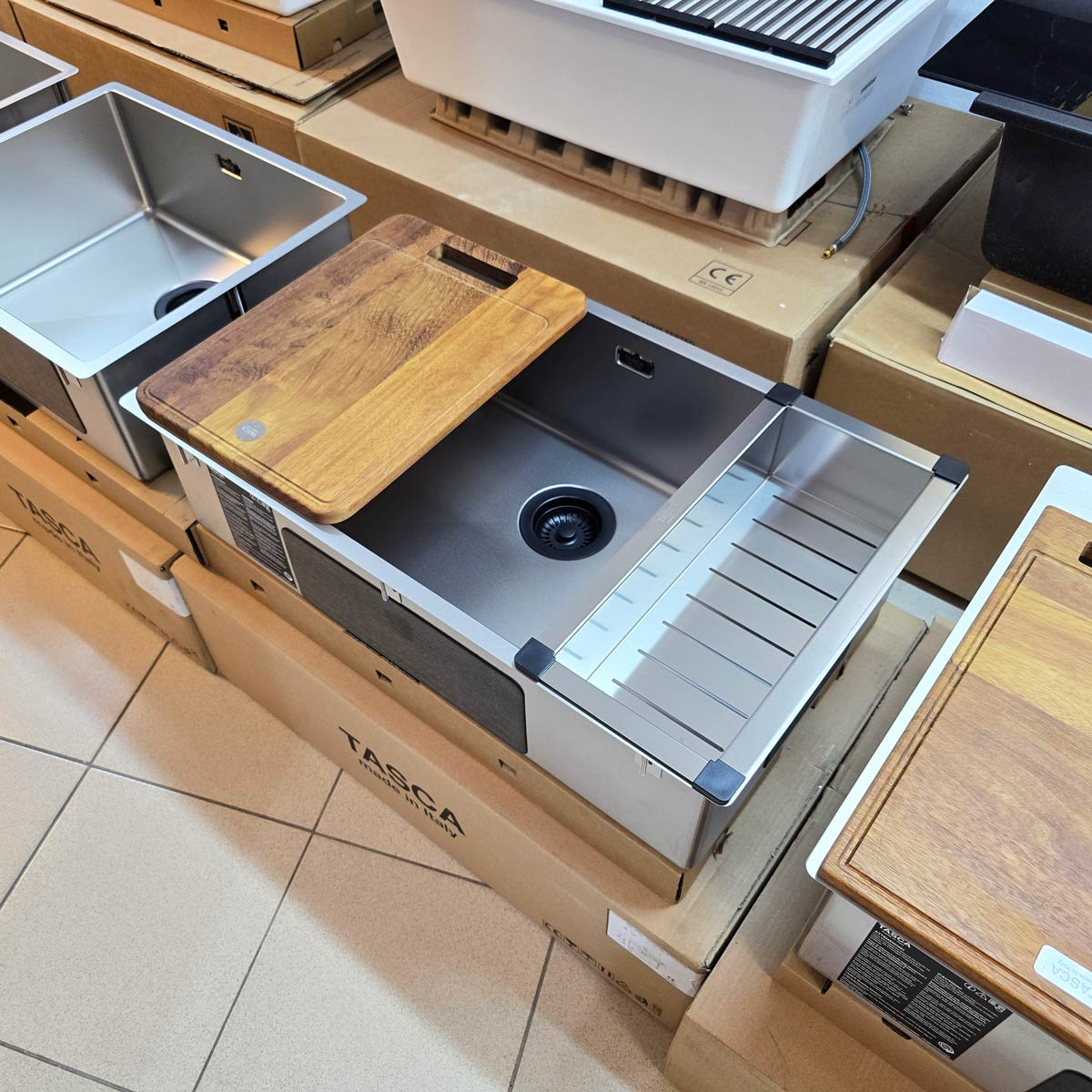 Chiuveta bucatarie inox CookingAid TASCA CANOVA CA70 DuriX mata, rezistenta la zgarieturi si ventil/preaplin negru, cu montaj pe blat, sub blat sau la nivelul blatului si accesorii montaj [16]