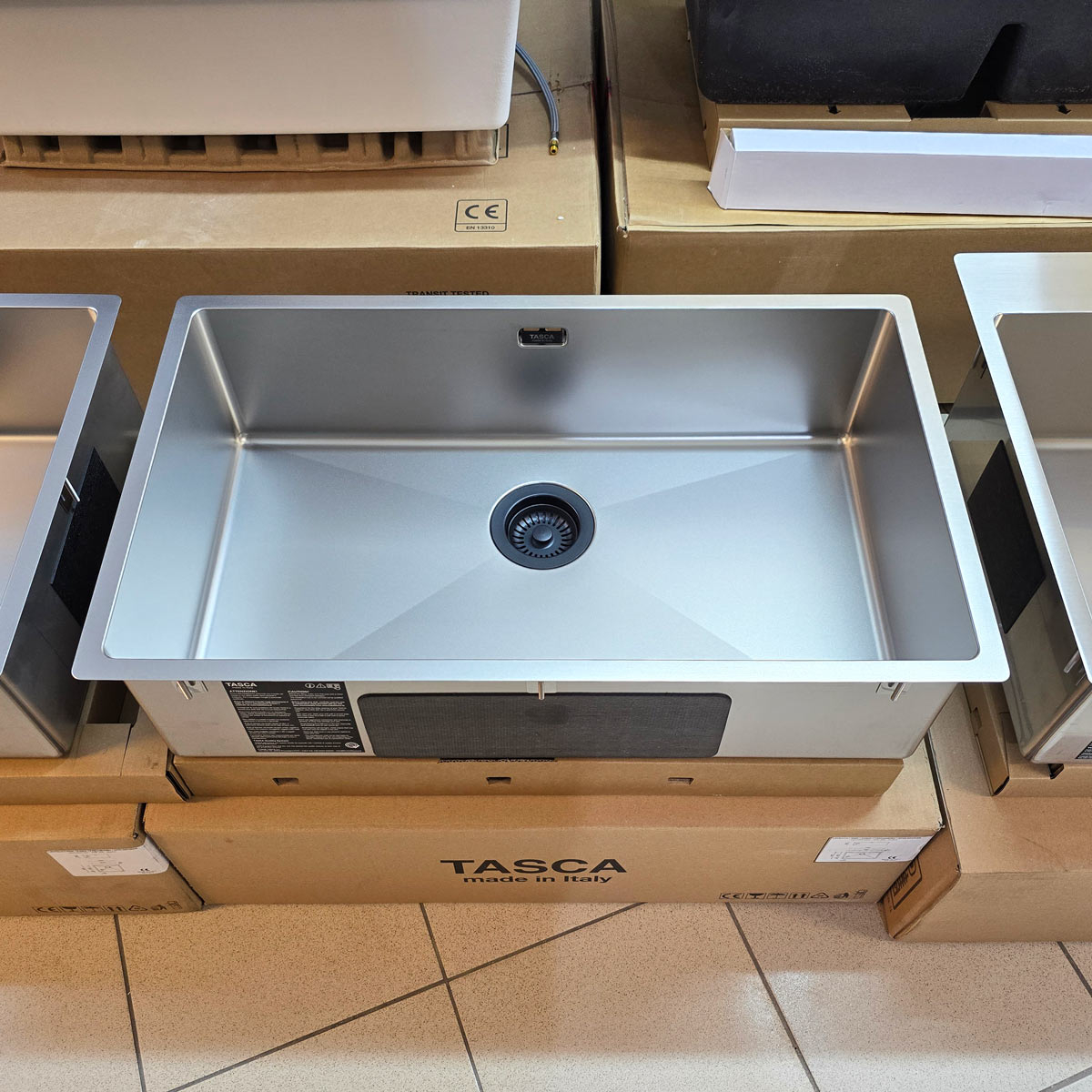 Chiuveta bucatarie inox CookingAid TASCA CANOVA CA70 DuriX mata, rezistenta la zgarieturi si ventil/preaplin negru, cu montaj pe blat, sub blat sau la nivelul blatului si accesorii montaj [6]