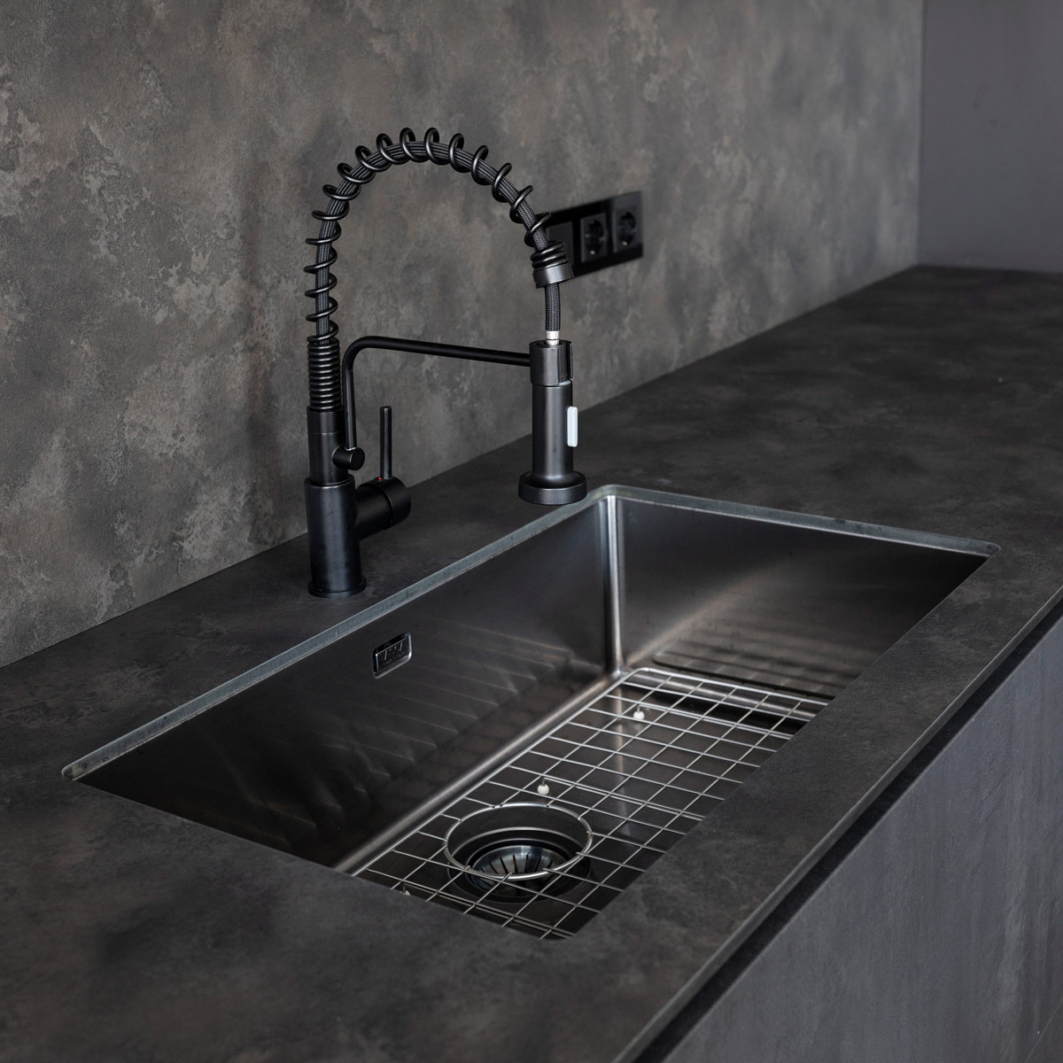Chiuveta bucatarie inox CookingAid TASCA CANOVA CA70 GUN METAL cu strat PVD ceramic culoare gri inchis / negru antracit cu montaj pe blat, sub blat sau la nivelul blatului si accesorii montaj [14]