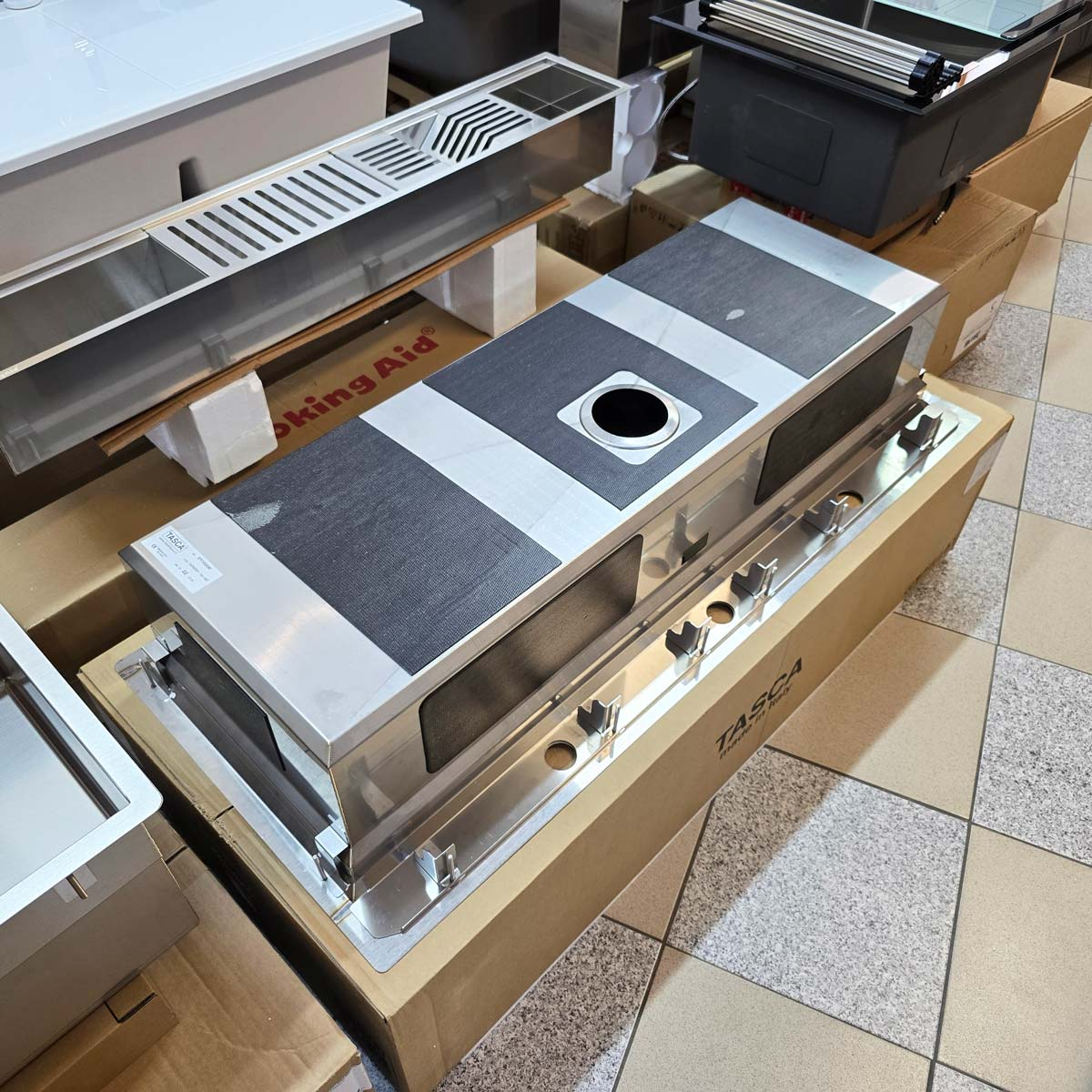 Chiuveta bucatarie inox CookingAid TASCA Harmony 116IF WORKSTATION cu 6 accesorii: tavita scurgere glisanta, tocator lemn Iroko, gratar scurgere glisant, dus extractibil cu pulverizator, dozator deter [31]