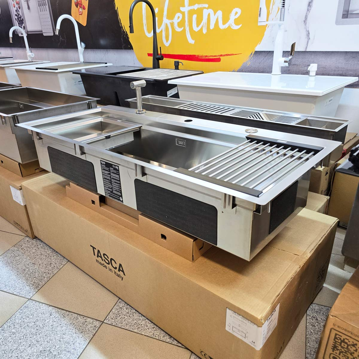 Chiuveta bucatarie inox CookingAid TASCA Harmony 116IF WORKSTATION cu 6 accesorii: tavita scurgere glisanta, tocator lemn Iroko, gratar scurgere glisant, dus extractibil cu pulverizator, dozator deter [17]