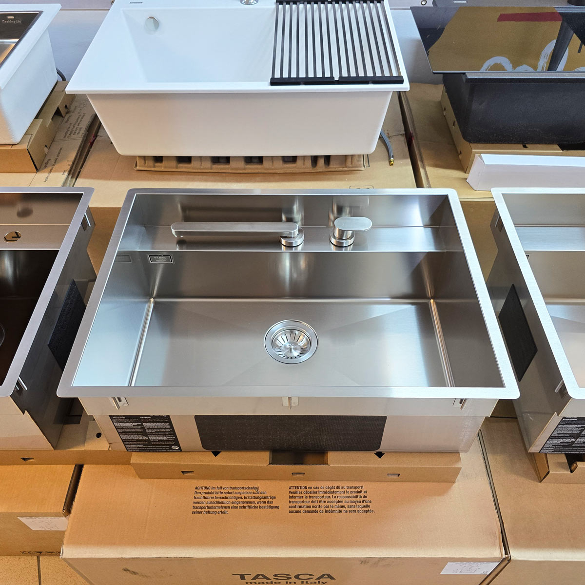 Chiuveta bucatarie inox CookingAid TASCA PHANTOM BACK PT65 INVISIBLE cu montaj pe blat, sub blat, la nivelul blatului sau sub geam si accesorii montaj [9]