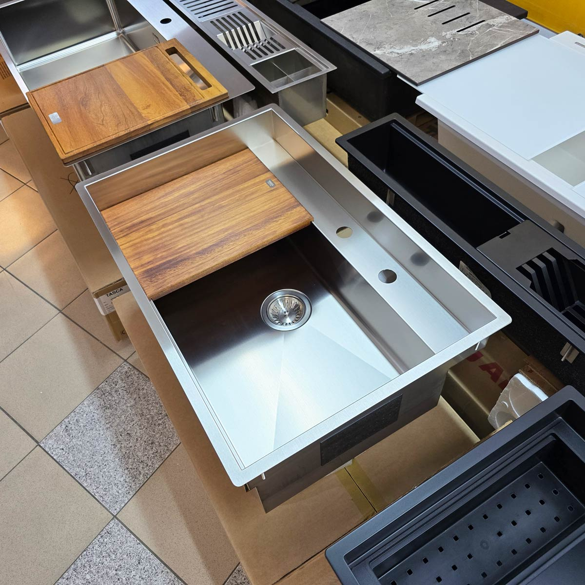 Chiuveta bucatarie inox CookingAid TASCA PHANTOM BACK PT74 INVISIBLE cu montaj pe blat, sub blat, la nivelul blatului sau sub geam si accesorii montaj [10]