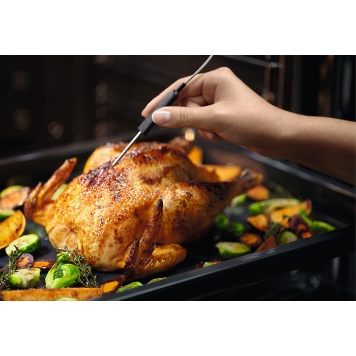 Cuptor incorporabil Electrolux EOD6F77WX, Electric, Gătire cu abur SteamBake + Catalytic/AquaClean autocurățare, Wi‑Fi conectivitate, Inox antiamprentă, Volum 72 L, Clasa energetică A+ [7]