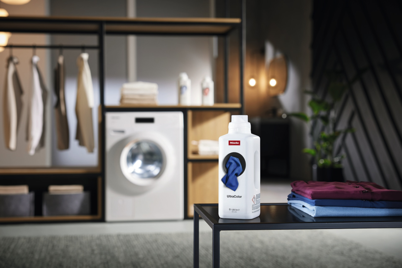 Detergent lichid Miele UltraColor WA UC 1502 L, flacon 1,5 l [4]