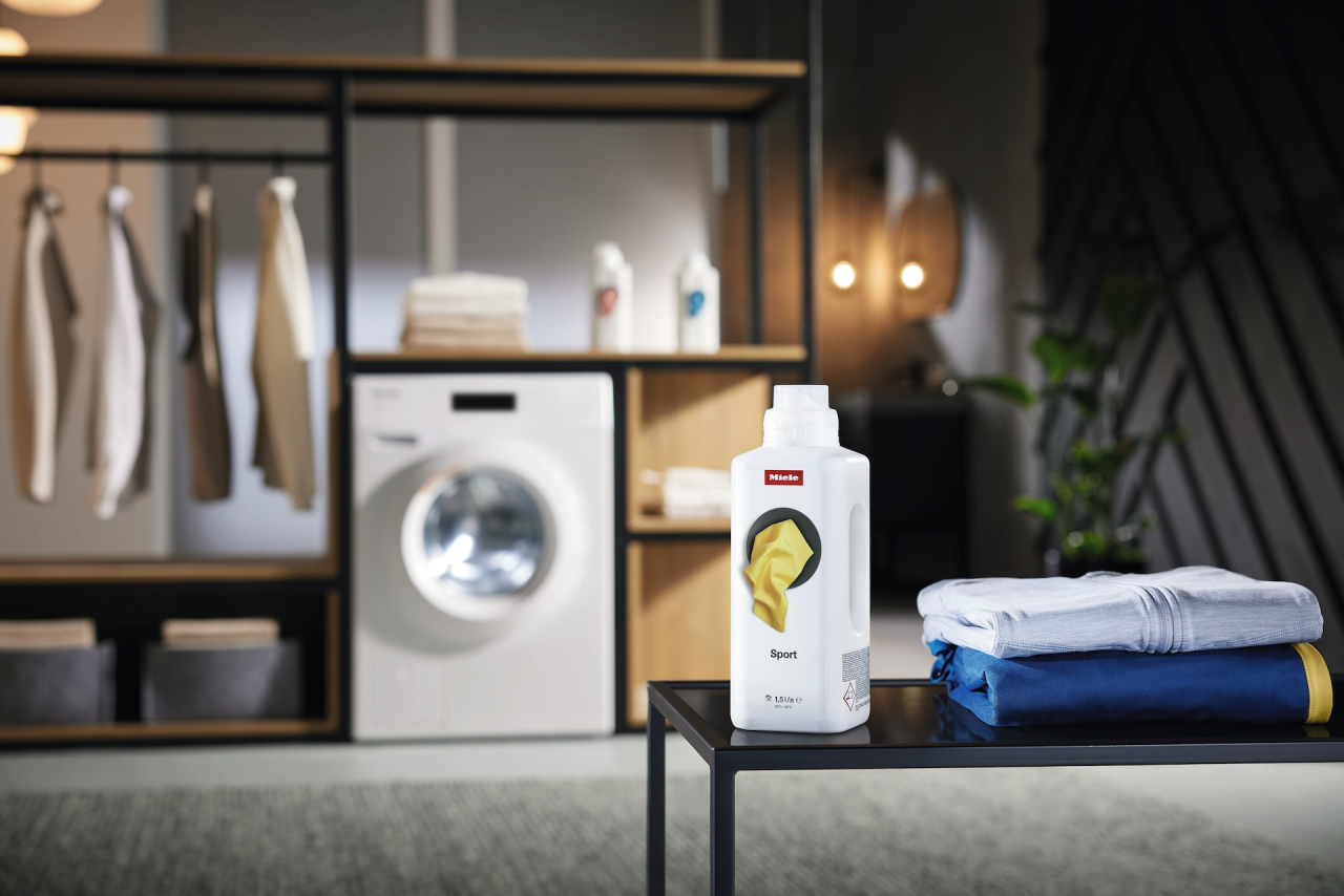 Detergent Miele Sport WA SP 1501 L pentru îmbrăcăminte sport, flacon 1,5 l [4]