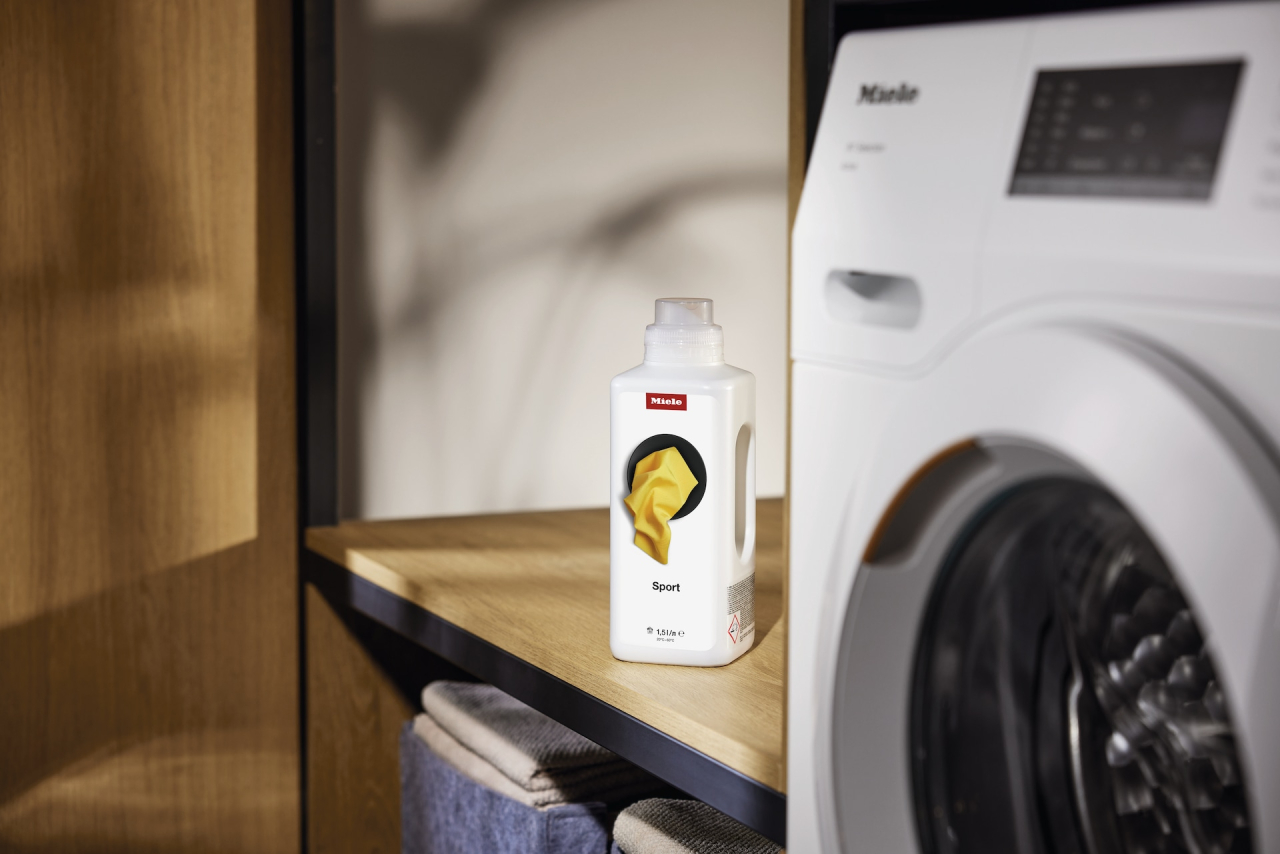 Detergent Miele Sport WA SP 1501 L pentru îmbrăcăminte sport, flacon 1,5 l [5]