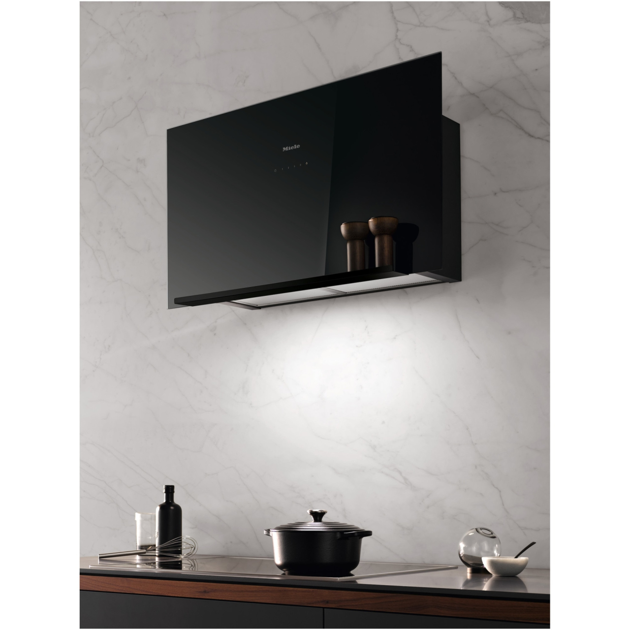 Hota incorporabila decorativa Miele DA 9092 W Screen, Putere de absorbtie 670 mc/h, Filtre de grasime din inox, Miele CleanCover,  Clasa B, Oprire de siguranta, 90 cm, Negru [2]