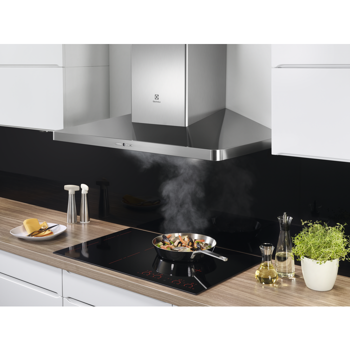 Hotă șemineu Electrolux EFF90560OX, 90 cm, Clasă energetică B, 603 m³/h, 2+2 viteze Intensiv + Breeze, Hob2Hood, Spot LED, Inox [6]