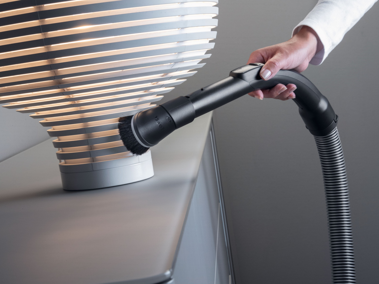 Perie de praf cu articulație rotativă/basculantă flexibilă, Miele SSP 10 [7]