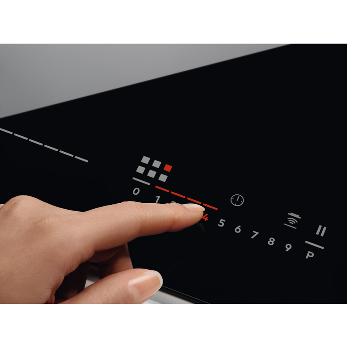 Plită cu inducție Electrolux EIV87671, incorporabilă, 80 cm, TotalFlex cu 5 zone de gătit, PowerBoost, ActiveTouch, Hob2Hood®, touch control, negru [6]