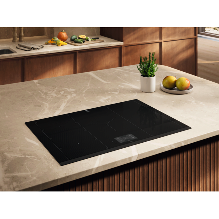 Plita incorporabilă Electrolux EIS8959 – Plită cu inducție 900 SensePro 80 cm, 5 zone FlexBridge & Hob2Hood®, Senzor temperatură wireless & Control tactil color, Negru [3]