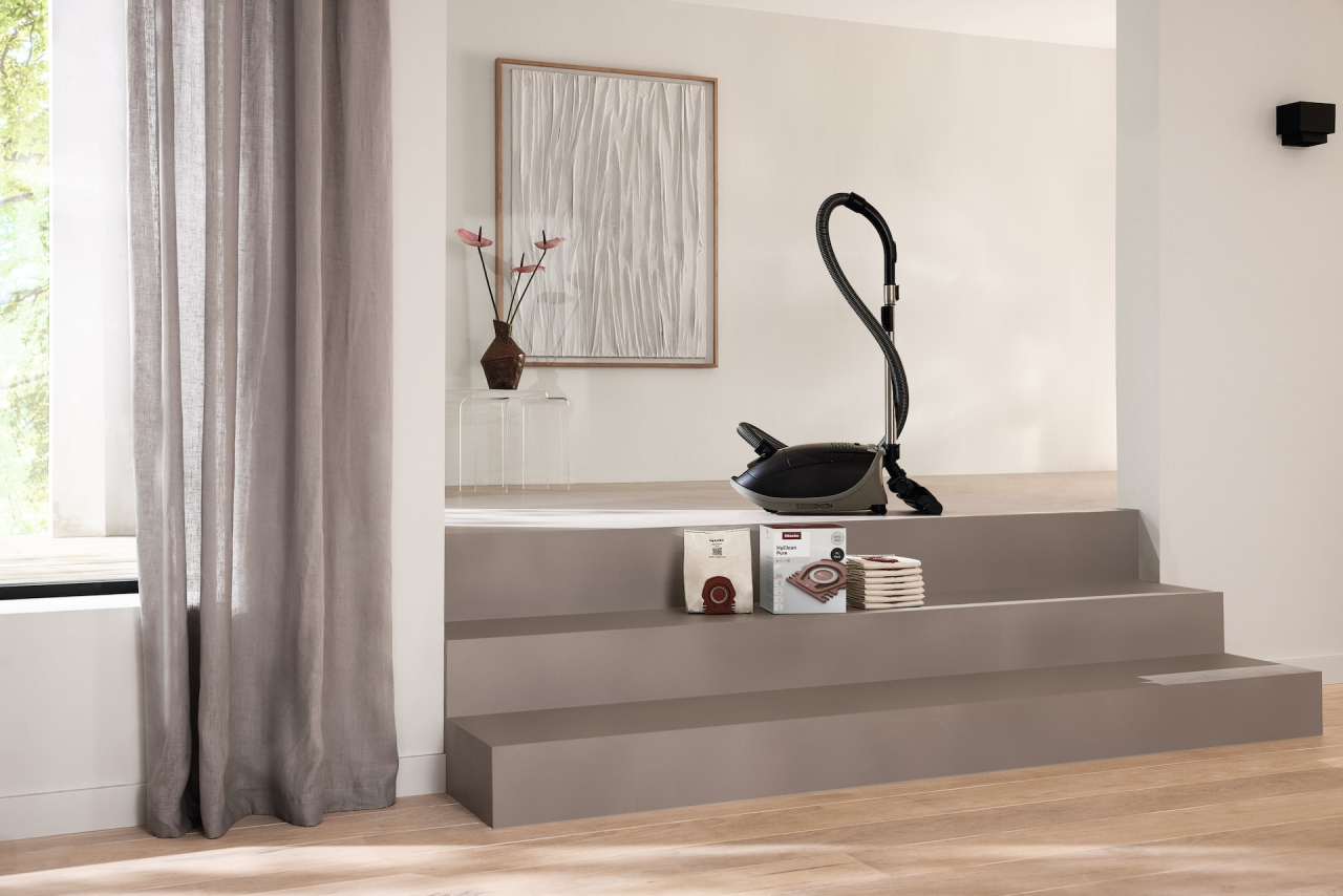 Saci de aspirator Miele CO XL HyClean Pure, pachet cu 8 bucăți [5]