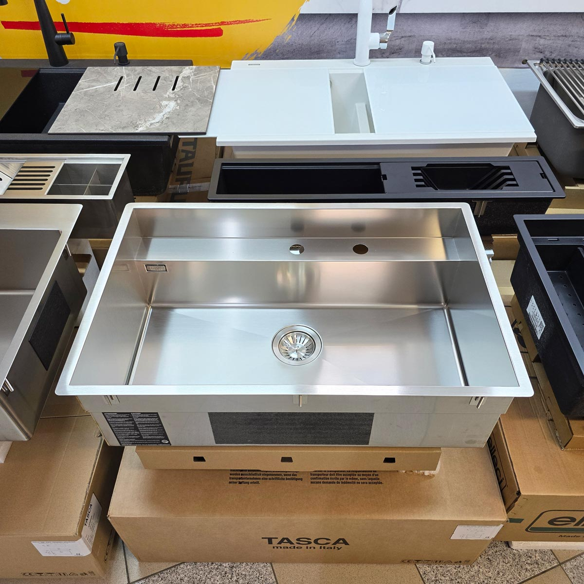 Set chiuveta bucatarie inox CookingAid TASCA PHANTOM BACK PT74 INVISIBLE cu baterie telescopica Tasca Nando si tocator lemn Iroko [27]