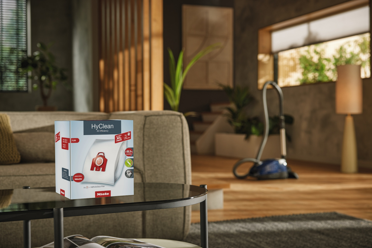 Set Miele FJM Allergy XL HyClean 3D, 8 saci de aspirator și filtru HEPA SF-HA 50 [5]