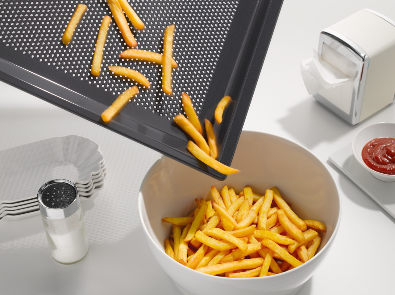 Tavă de copt gourmet și tavă AirFry Miele HBBL 71, perforată, pentru cuptoare H 2000/6000/7000 și DGC [5]